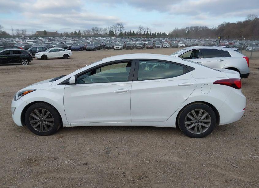 Photo 13 of 2015 Hyundai Elantra SE (VIN 5NPDH4AE0FH589185)