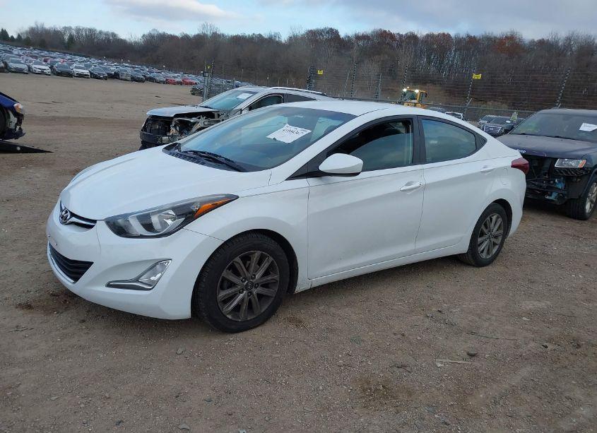 Photo 2 of 2015 Hyundai Elantra SE (VIN 5NPDH4AE0FH589185)