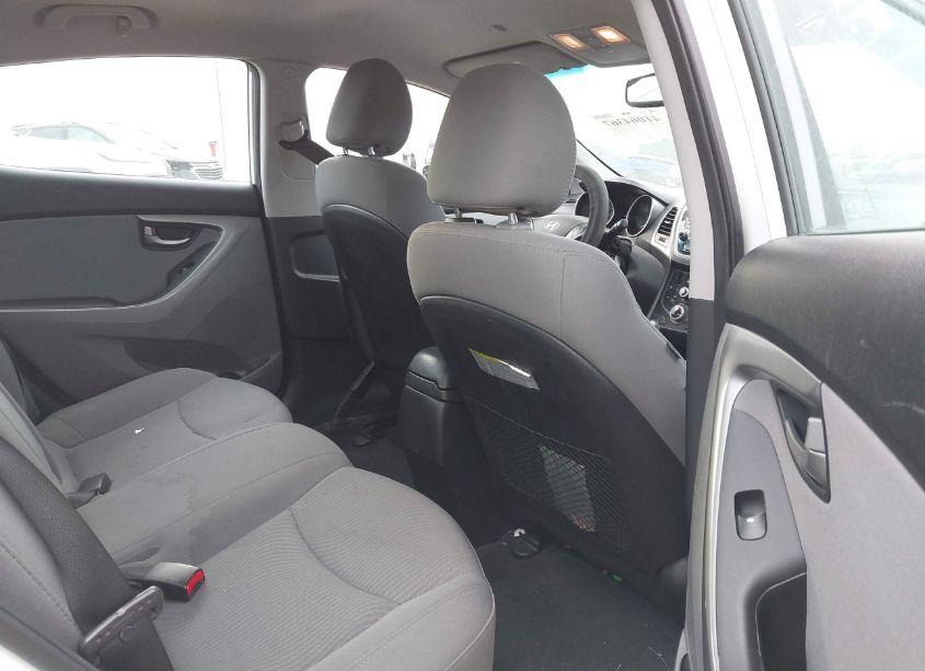 Photo 8 of 2015 Hyundai Elantra SE (VIN 5NPDH4AE0FH589185)