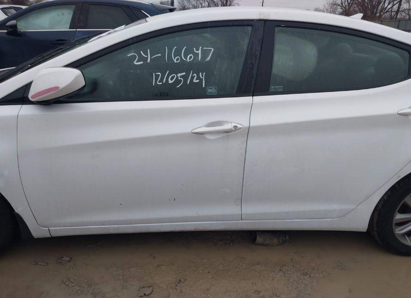 Photo 15 of 2015 Hyundai Elantra SE (VIN 5NPDH4AE0FH604641)