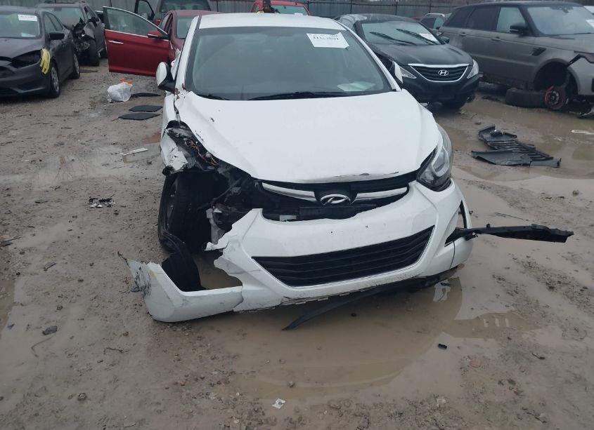 Photo 6 of 2015 Hyundai Elantra SE (VIN 5NPDH4AE0FH604641)