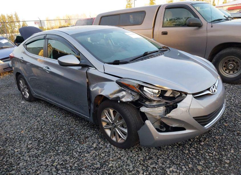 2015 Hyundai Elantra SE (VIN 5NPDH4AE0FH607717) main photo