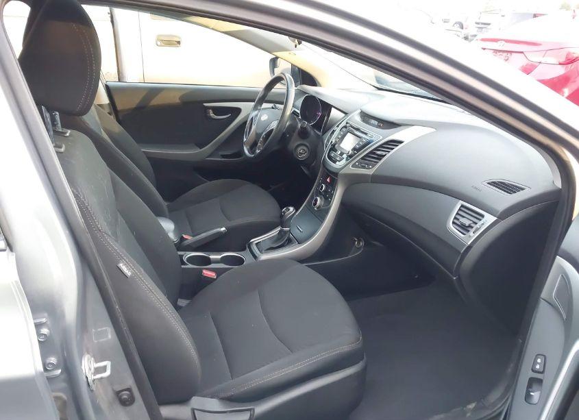 Photo 5 of 2015 Hyundai Elantra SE (VIN 5NPDH4AE0FH607717)