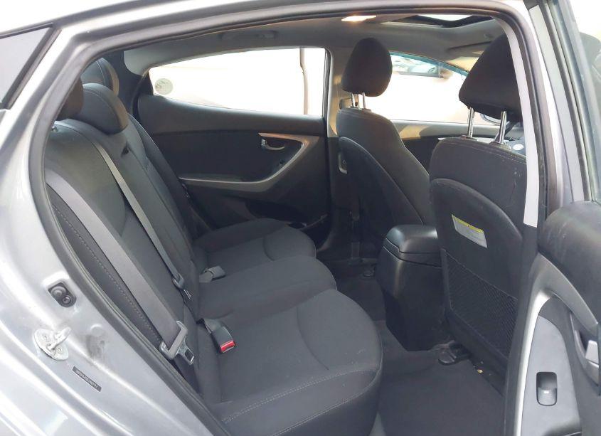 Photo 8 of 2015 Hyundai Elantra SE (VIN 5NPDH4AE0FH607717)