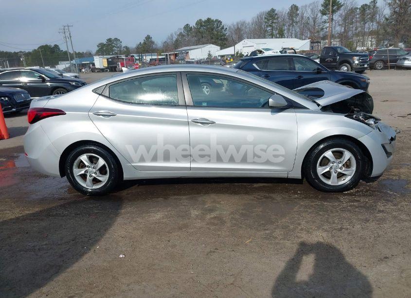 Photo 13 of 2015 Hyundai Elantra SE (VIN 5NPDH4AE0FH628969)
