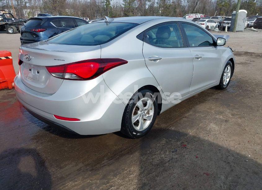 Photo 4 of 2015 Hyundai Elantra SE (VIN 5NPDH4AE0FH628969)