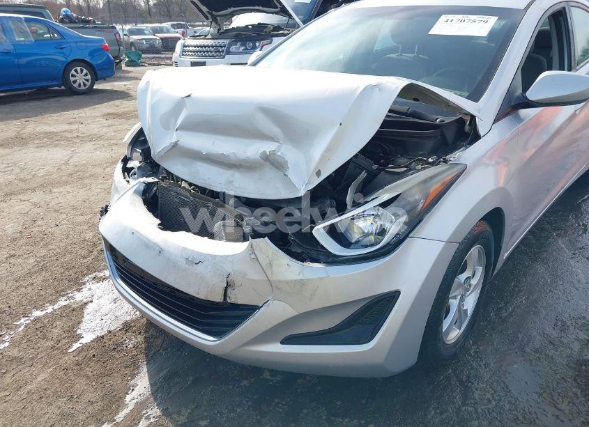 Photo 6 of 2015 Hyundai Elantra SE (VIN 5NPDH4AE0FH628969)