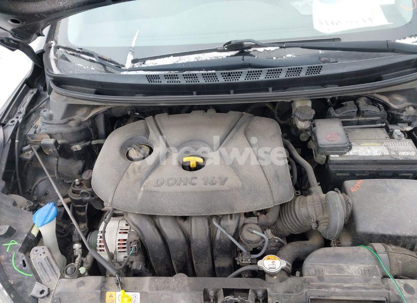 Photo 10 of 2015 Hyundai Elantra SE (VIN 5NPDH4AE0FH633959)