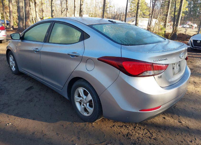 Photo 3 of 2015 Hyundai Elantra SE (VIN 5NPDH4AE0FH648722)