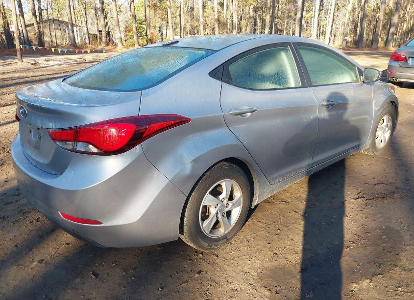 Photo 4 of 2015 Hyundai Elantra SE (VIN 5NPDH4AE0FH648722)