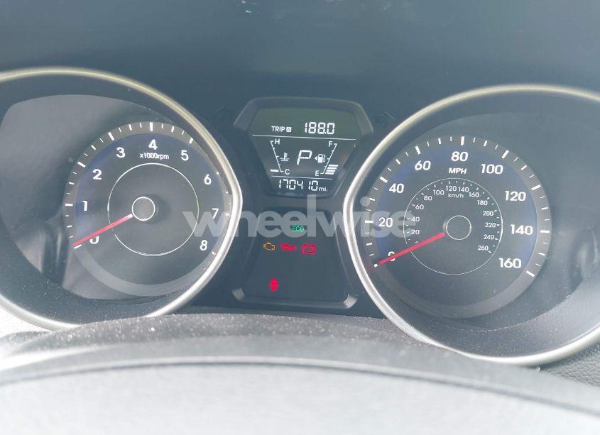 Photo 7 of 2015 Hyundai Elantra SE (VIN 5NPDH4AE0FH650356)