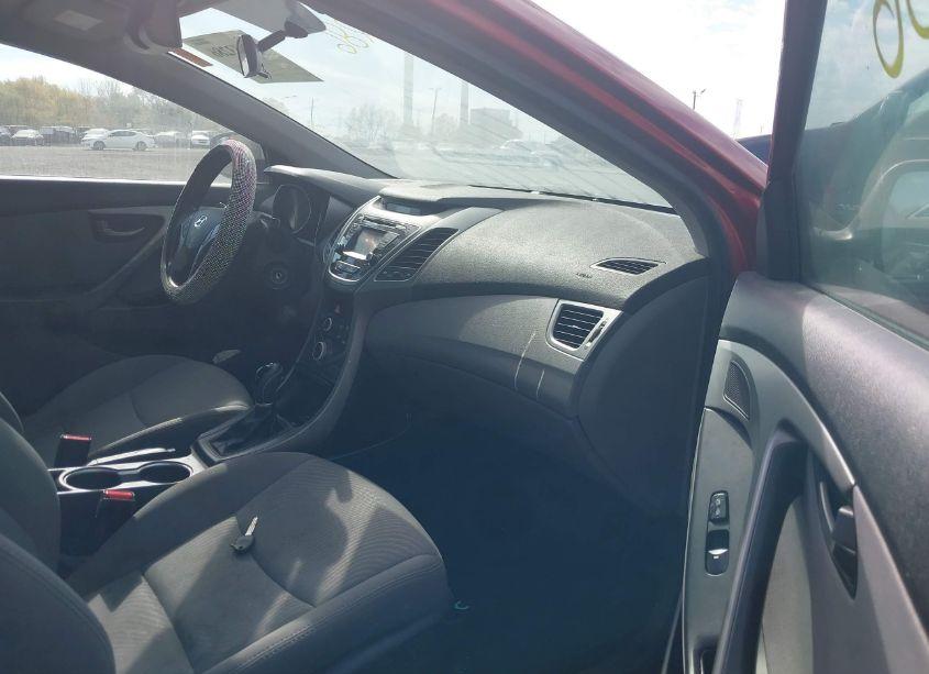 Photo 5 of 2016 Hyundai Elantra SE (VIN 5NPDH4AE0GH655459)