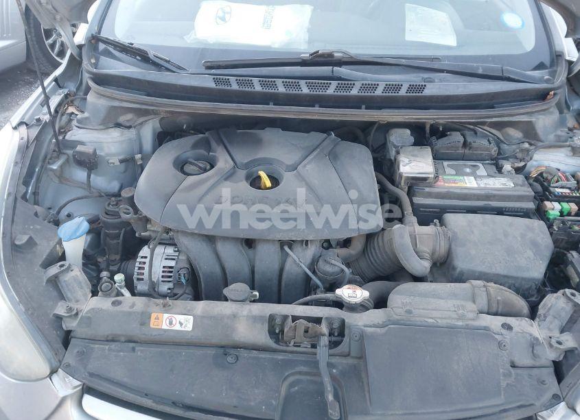 Photo 10 of 2016 Hyundai Elantra SE (VIN 5NPDH4AE0GH662928)