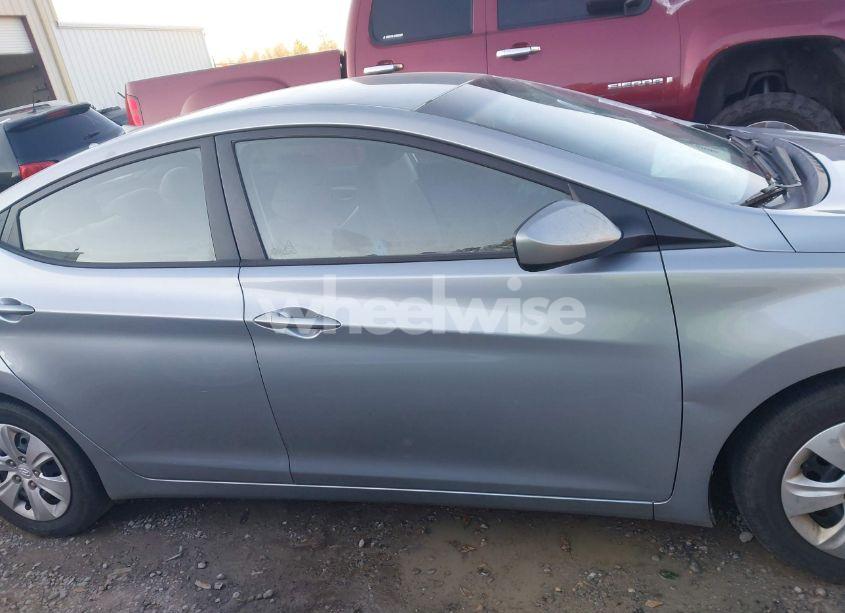 Photo 14 of 2016 Hyundai Elantra SE (VIN 5NPDH4AE0GH662928)