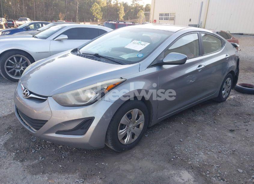 Photo 2 of 2016 Hyundai Elantra SE (VIN 5NPDH4AE0GH662928)