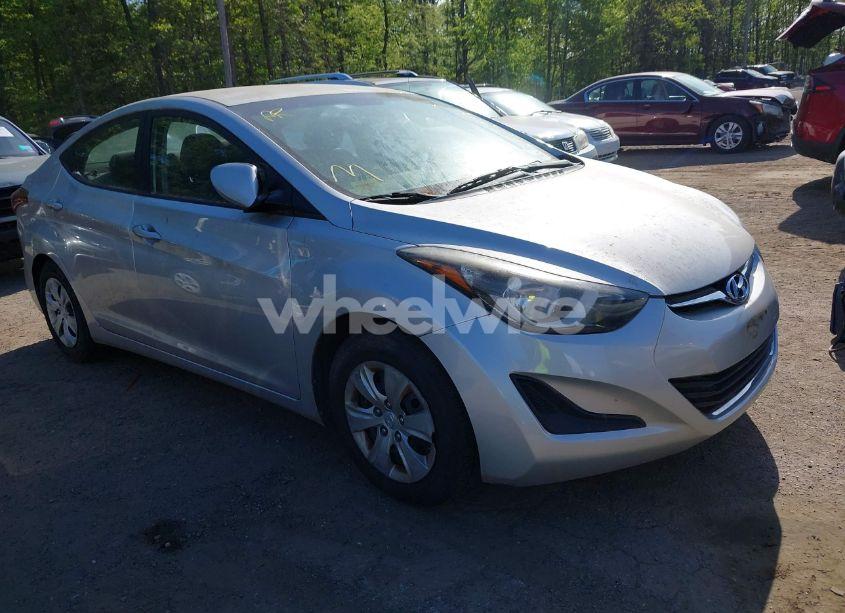 2016 Hyundai Elantra SE (VIN 5NPDH4AE0GH675873) main photo