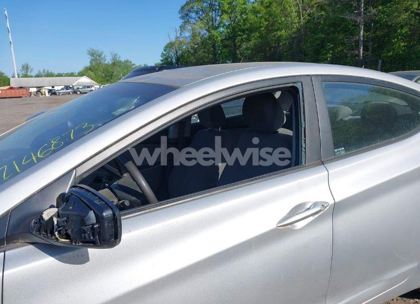 Photo 6 of 2016 Hyundai Elantra SE (VIN 5NPDH4AE0GH675873)