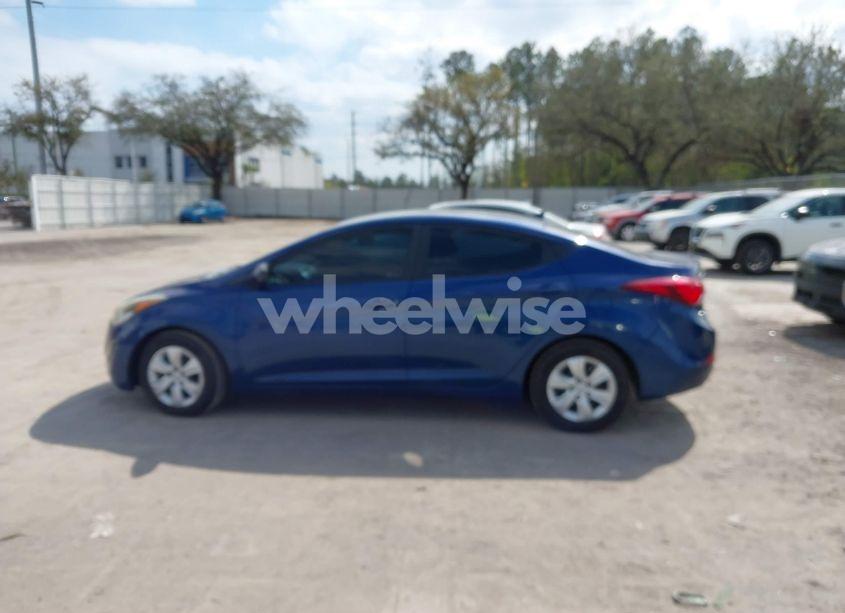 Photo 14 of 2016 Hyundai Elantra SE (VIN 5NPDH4AE0GH687389)