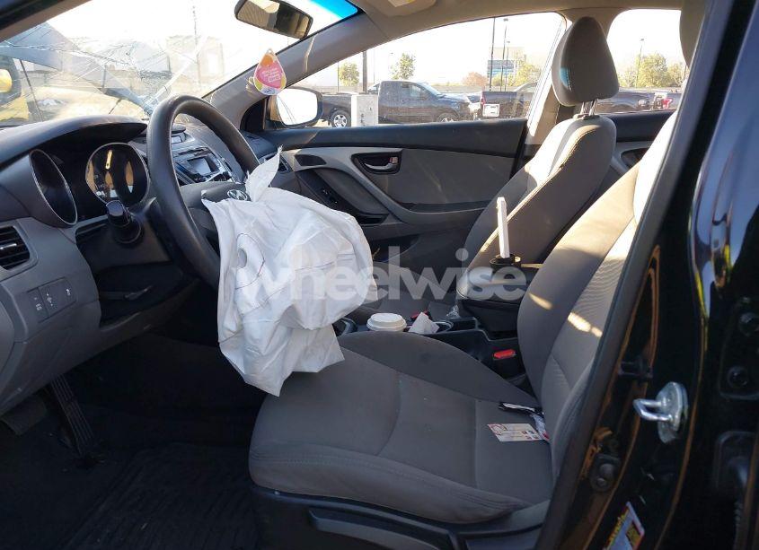 Photo 5 of 2016 Hyundai Elantra SE (VIN 5NPDH4AE0GH687456)