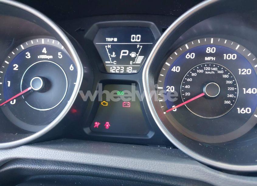 Photo 7 of 2016 Hyundai Elantra SE (VIN 5NPDH4AE0GH687456)