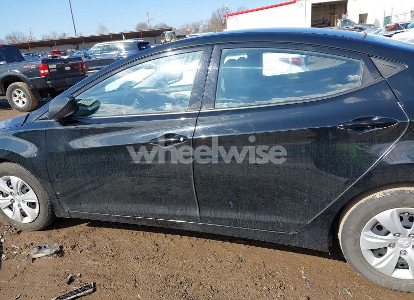 Photo 14 of 2016 Hyundai Elantra SE (VIN 5NPDH4AE0GH693936)
