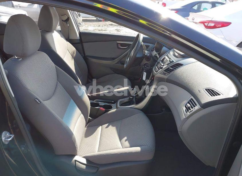 Photo 5 of 2016 Hyundai Elantra SE (VIN 5NPDH4AE0GH693936)