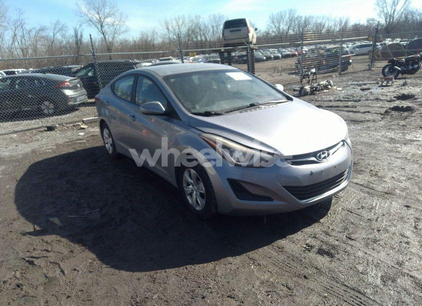 2016 Hyundai Elantra SE (VIN 5NPDH4AE0GH703168) main photo