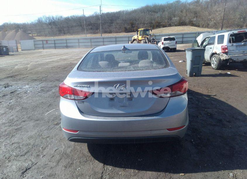 Photo 16 of 2016 Hyundai Elantra SE (VIN 5NPDH4AE0GH703168)