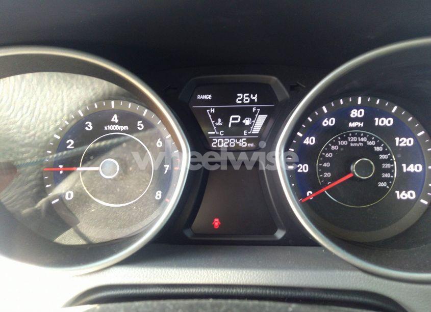 Photo 7 of 2016 Hyundai Elantra SE (VIN 5NPDH4AE0GH703168)