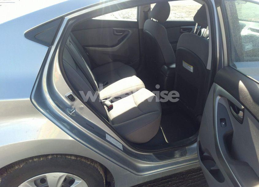 Photo 8 of 2016 Hyundai Elantra SE (VIN 5NPDH4AE0GH703168)