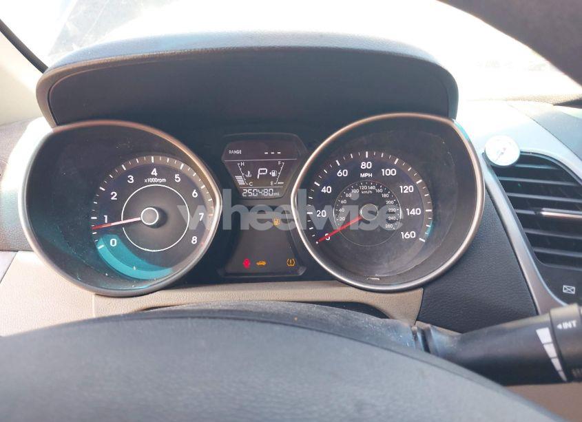 Photo 7 of 2016 Hyundai Elantra SE (VIN 5NPDH4AE0GH712842)