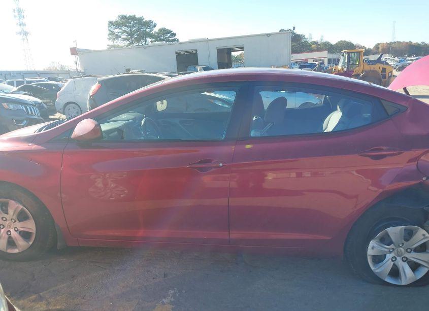 Photo 14 of 2016 Hyundai Elantra SE (VIN 5NPDH4AE0GH717085)