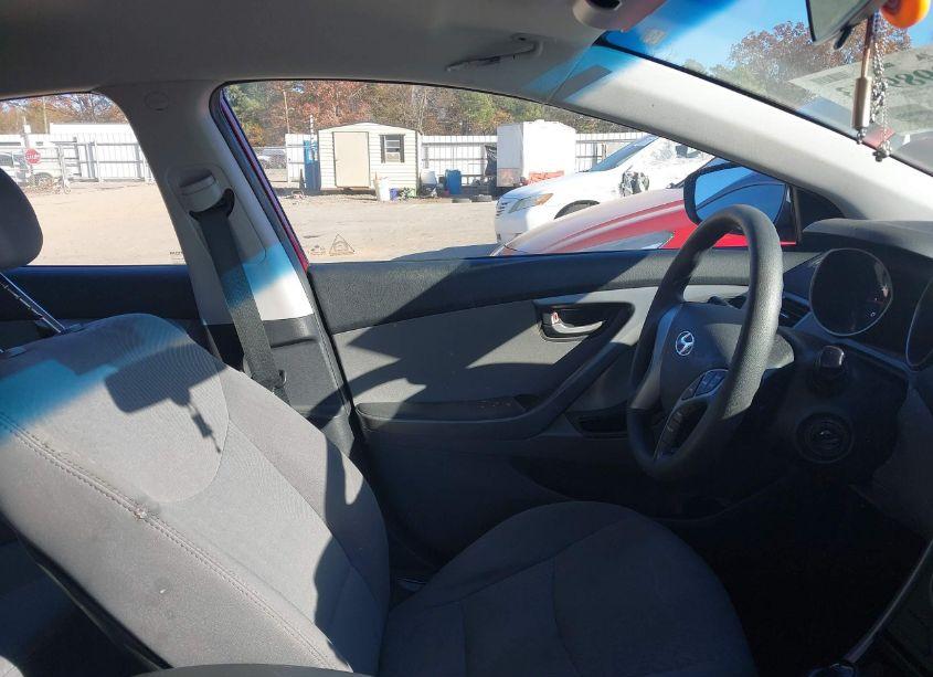 Photo 5 of 2016 Hyundai Elantra SE (VIN 5NPDH4AE0GH717085)