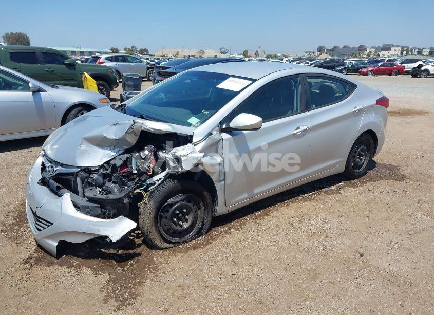 Photo 2 of 2016 Hyundai Elantra SE (VIN 5NPDH4AE0GH718348)