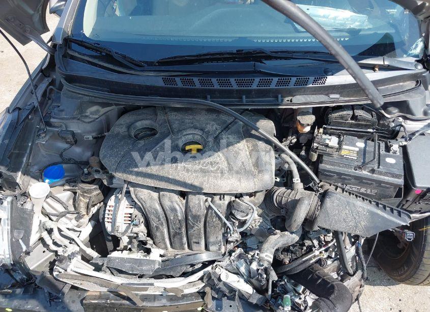 Photo 10 of 2016 Hyundai Elantra SE (VIN 5NPDH4AE0GH732136)