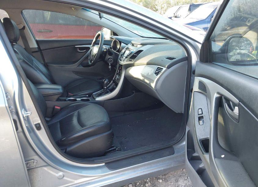 Photo 5 of 2016 Hyundai Elantra SE (VIN 5NPDH4AE0GH736607)