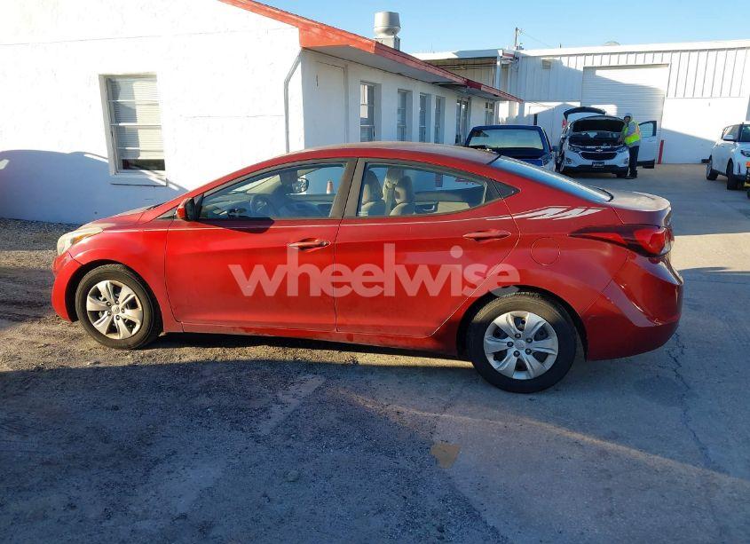 Photo 14 of 2016 Hyundai Elantra SE (VIN 5NPDH4AE0GH743606)