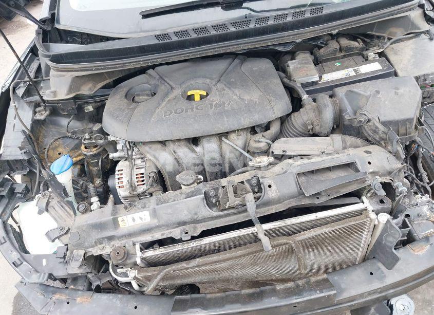 Photo 10 of 2016 Hyundai Elantra SE (VIN 5NPDH4AE0GH749471)