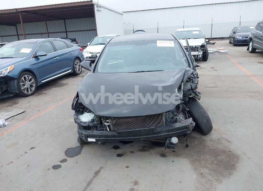 Photo 13 of 2016 Hyundai Elantra SE (VIN 5NPDH4AE0GH749471)