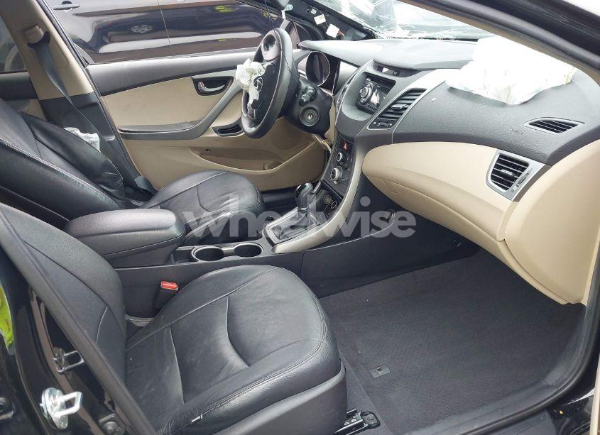 Photo 5 of 2016 Hyundai Elantra SE (VIN 5NPDH4AE0GH749471)