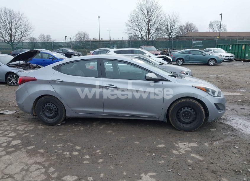 Photo 12 of 2016 Hyundai Elantra SE (VIN 5NPDH4AE0GH750779)