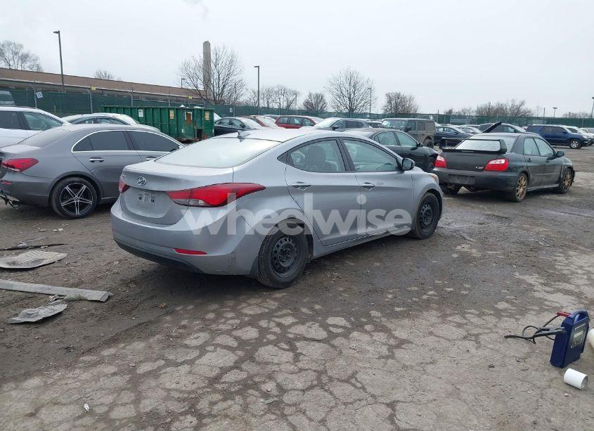 Photo 4 of 2016 Hyundai Elantra SE (VIN 5NPDH4AE0GH750779)