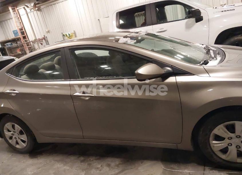 Photo 13 of 2016 Hyundai Elantra SE (VIN 5NPDH4AE0GH752404)