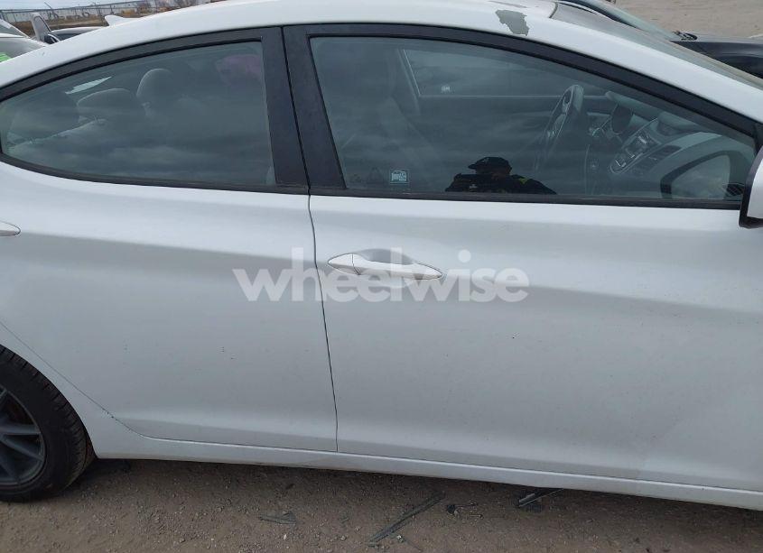 Photo 13 of 2016 Hyundai Elantra SE (VIN 5NPDH4AE0GH769574)