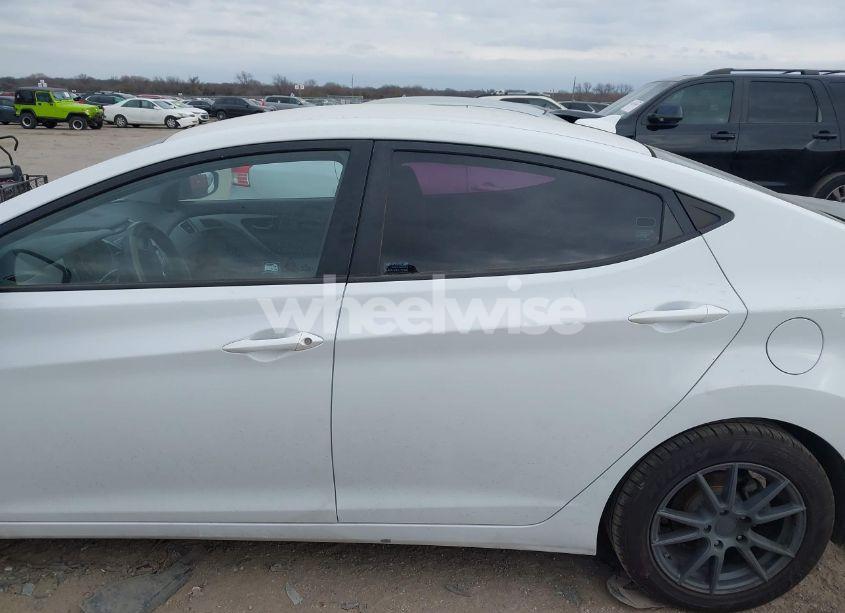 Photo 14 of 2016 Hyundai Elantra SE (VIN 5NPDH4AE0GH769574)