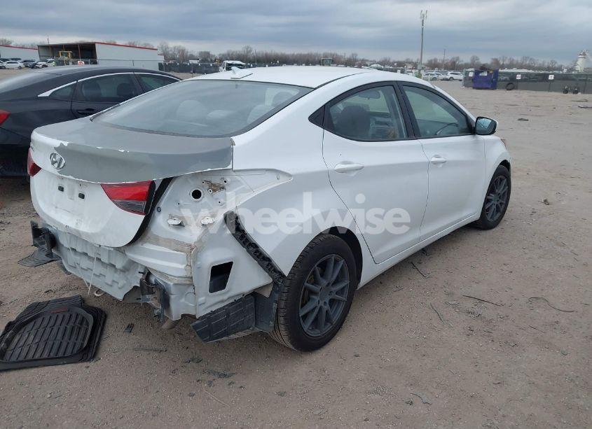 Photo 4 of 2016 Hyundai Elantra SE (VIN 5NPDH4AE0GH769574)