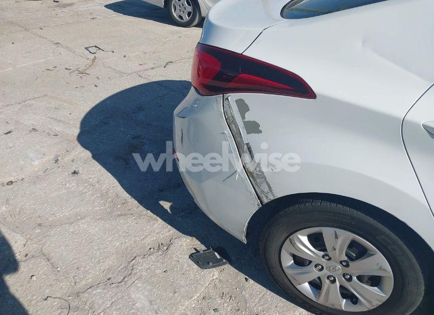 Photo 20 of 2016 Hyundai Elantra SE (VIN 5NPDH4AE0GH771986)