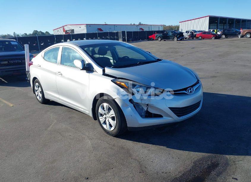 2016 Hyundai Elantra SE (VIN 5NPDH4AE0GH783961) main photo