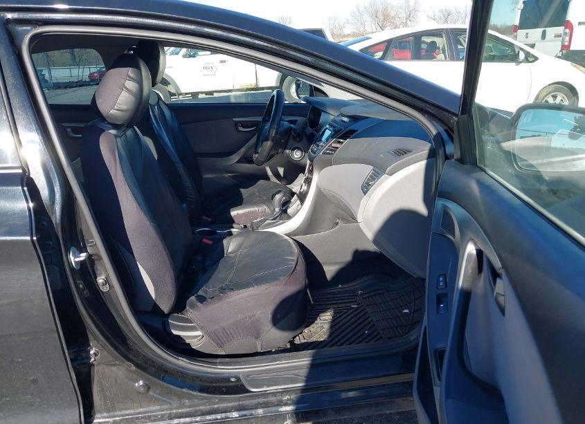 Photo 5 of 2016 Hyundai Elantra SE (VIN 5NPDH4AE0GH786455)