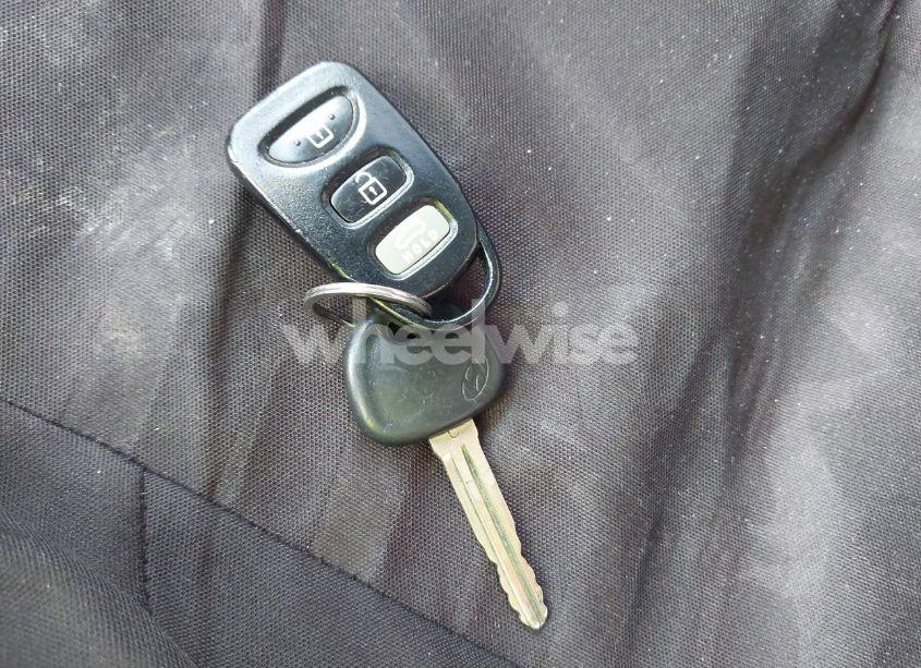 Photo 11 of 2011 Hyundai Elantra GLS (VIN 5NPDH4AE1BH017830)